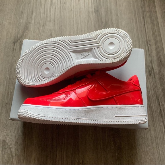 Nike Air Force 1 LV8 UV (GS) 7Y or 8.5 Womens - Picture 2 of 4